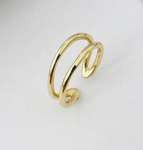 Load image into Gallery viewer, 18ct yellow gold open ring, 2 plain bands of gold