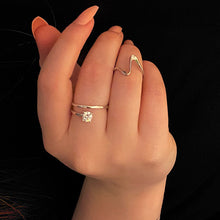 将图片加载到图库查看器,Silver Open Wave Ring