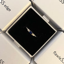 将图片加载到图库查看器,Sapphire Blue Dainty Ring