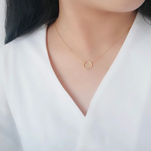 将图片加载到图库查看器,Silver Hoop Necklace