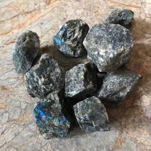 将图片加载到图库查看器,Labradorite Necklace