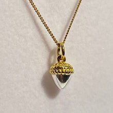 将图片加载到图库查看器,Miniature Gold and Silver Acorn