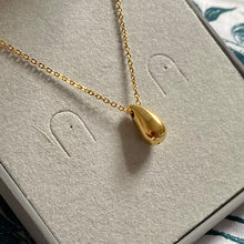 画像をギャラリービューアに読み込む, Water Drop Necklace, 18ct Gold Plated
