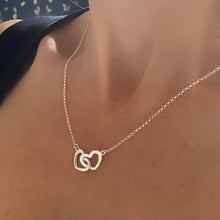 将图片加载到图库查看器,Silver Heart Necklace