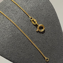 将图片加载到图库查看器,Miniature Gold and Silver Acorn